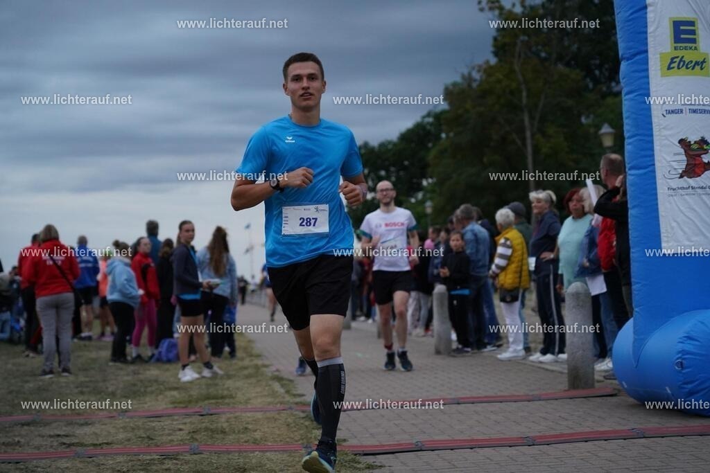 DSC05362 | Lichterlauf  - Realisiert mit Pictrs.com