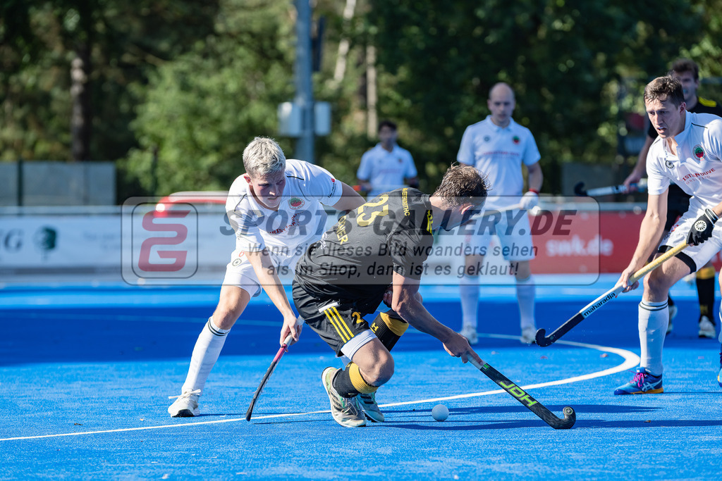 HK_20231001_104962 | 1.Bundesliga Herren Crefelder HTC - Harvestehuder THC am 1.10.2023 CHTC, Krefeld , Julius Hayner ( Crefelder HTC #6 ) , Spooner Nicholas ( Harvestehuder THC #23 )