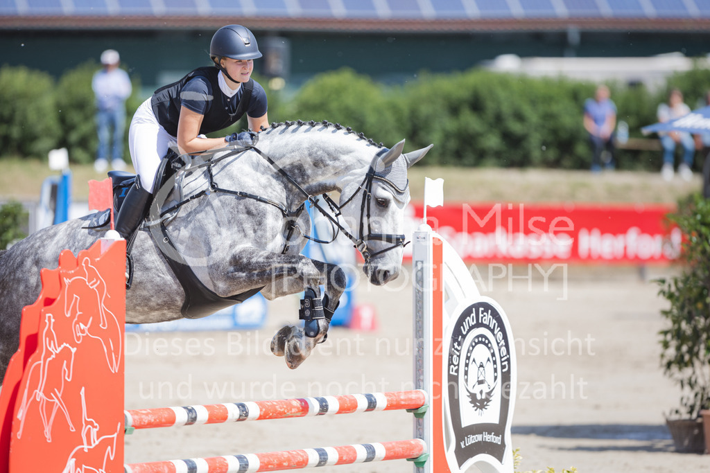 220612_LüPfSpTa_Stil-A2-334 | Lützower Pferdesporttage
Stilspringprüfung Kl.A** geschlossen
12.06.2022