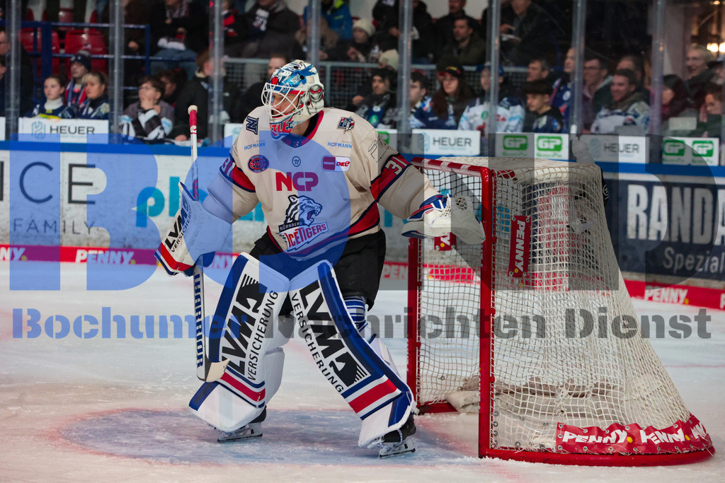 SES_ISENUR20250128-6 | bond - Realisiert mit Pictrs.com