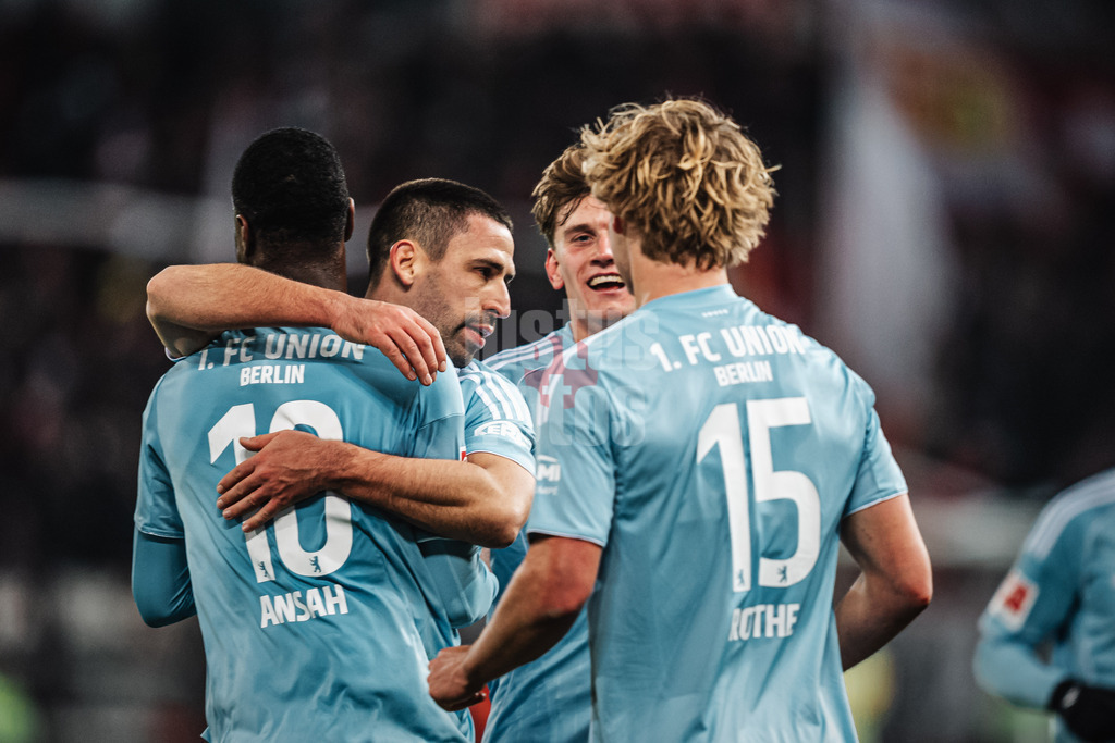 Fußball | Männer | Saison 2025/2026  | Fußball-Bundesliga | 11. Spieltag | FC St. Pauli vs. 1. FC Union Berlin | 23.11.2025 | Torjubel bei Union, in der Mitte v.l. Torschütze Rani Khedira (#8, 1. FC Union Berlin) und Aljoscha Kemlein (#6, 1. FC Union Berlin)