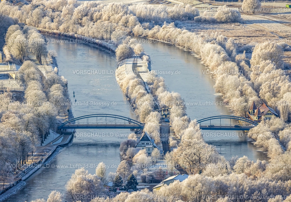 Hamm221202486 | Luftbild, Winterliche Landschaft und Brücken über vereisten Datteln-Hamm-Kanal und Fluss Lippe, Bootshaus, Lippebrücke Fährstraße, Uentrop, Hamm, Ruhrgebiet, Nordrhein-Westfalen, Deutschland