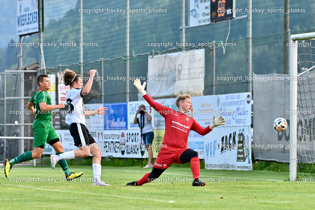FC Gmünd vs. SV Spittal 1921 | #13 Ivica Ban FC Gmünd, #18 Kristijan Jelic SV Spittal, #FC Gmünd vs. SV Spittal 1921, #21 Hannes Sagmeister FC Gmünd, Tor SV Spittal, FC Gmünd vs. SV Spittal 1921 am 27.08.2024 in Gmünd (Sportplatz Karnerau), Austria, (Photo by Bernd Stefan)