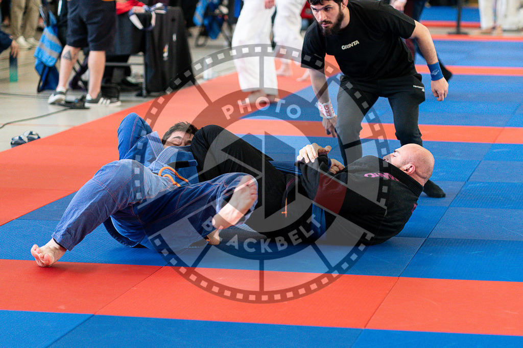 20250510PBB0626 | Athletes compete during the JJLG Berlin Open Jiu-Jitsu Championship on May 10, 2025 in Berlin, Germany. © Chiara Dazi / photoblackbelt