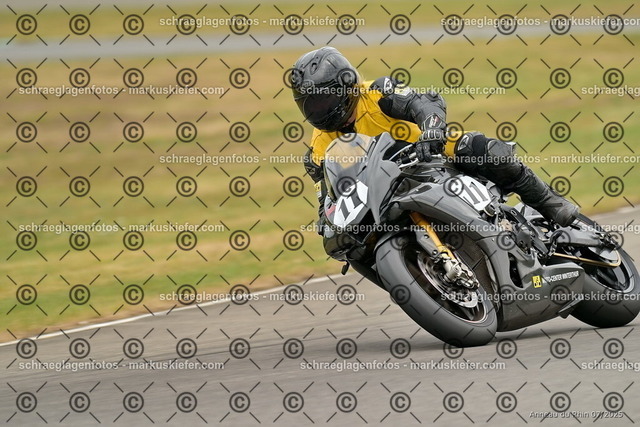 25bt05-1374 | markuskiefer.com - Realisiert mit Pictrs.com