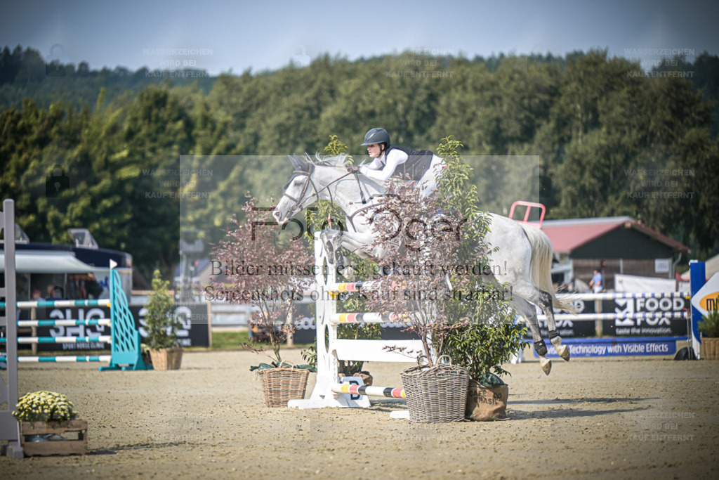 DOS_0136 | Entdecke hochwertige Reitturnierfotos von Foto Oger. Professionell, emotional und authentisch – jetzt Lieblingsmomente im Shop bestellen. - Realisiert mit Pictrs.com