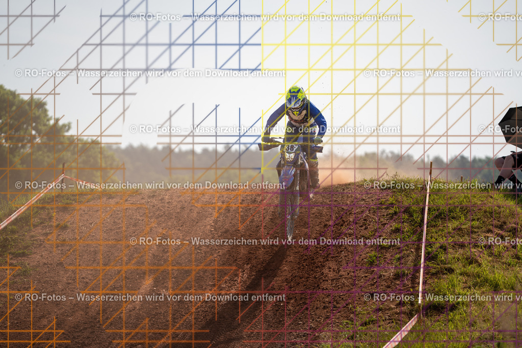 Wolfshausen 4 Lauf -770 | Sportfotografie von RO-Fotos: Motorsport, Motocross, Enduro, Laufveranstaltungen und Triathlon. Professionelle Fotos von Sportlern und Events. - Realisiert mit Pictrs.com