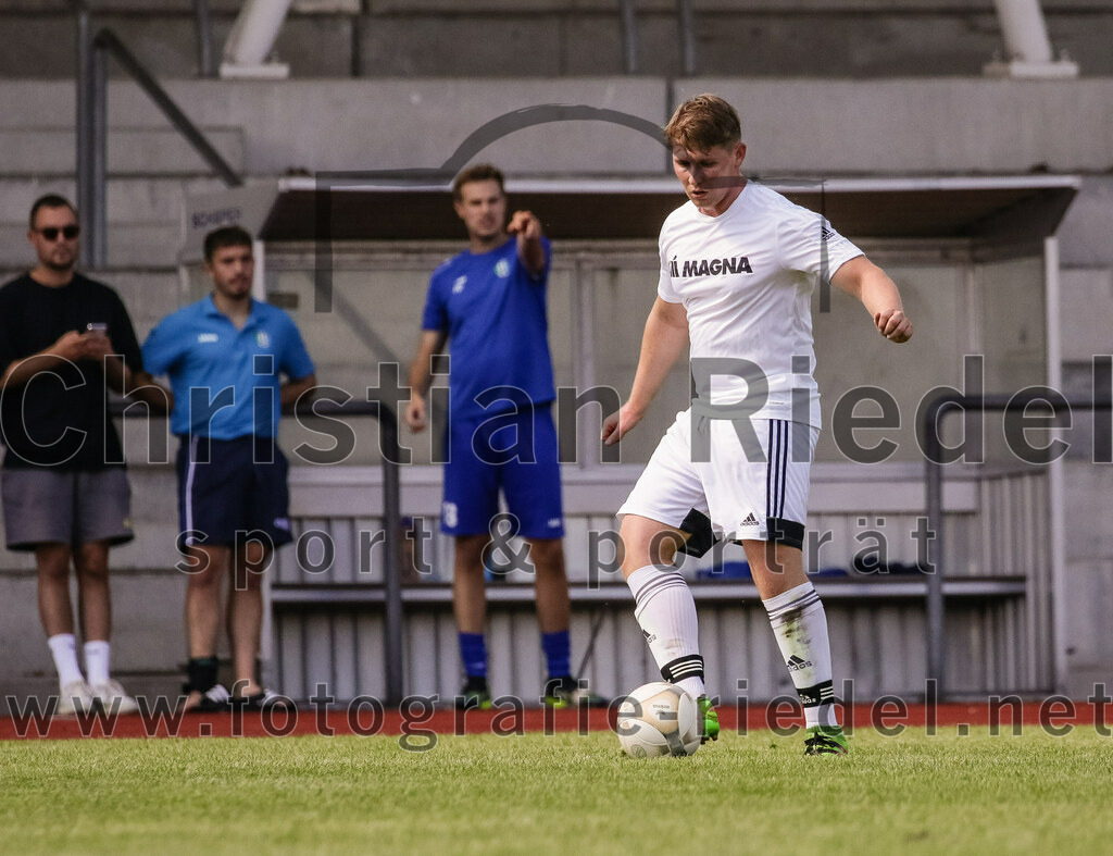 2023-09-02_024_SG_Markt_Schwaben_gegen_TSV_Hohenbrunn | Markt Schwaben, Deutschland, 02.09.2023:
Fußball, Kreisklasse 2023 / 2024, 3. Spieltag, (SG) Markt Schwaben gegen TSV Hohenbrunn, Endergebnis: 2:0

Gero Haase (SG Markt Schwaben, #13)

Foto: Christian Riedel / fotografie-riedel.net