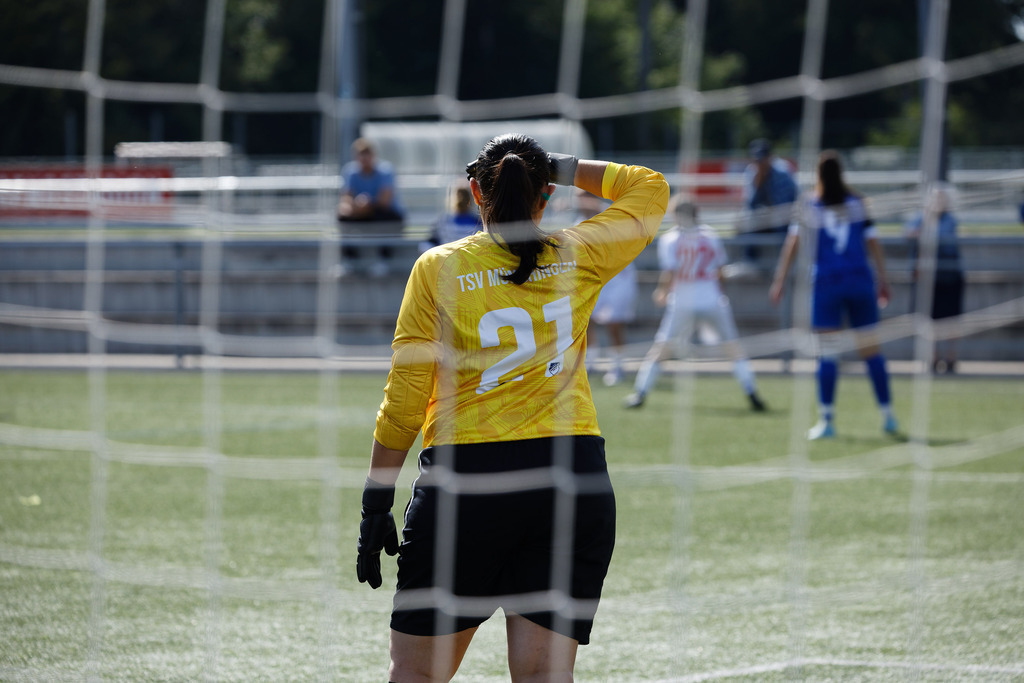 FCHMÜN_250907_2191 | Fotopresso – Sportfotografie in Heidenheim & Umgebung. Professionelle Sportfotografie für unvergessliche Momente. Dynamische Action-Shots, emotionale Szenen & hochwertige Bilder. - Realisiert mit Pictrs.com