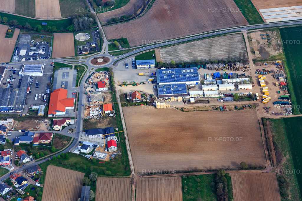 Luftbild: Weidenseehof mit Geil GbR Gemüseanbau und Verpackungstechnik & Dienstleistungs Geil GmbH in Harthausen im Bundesland Rheinland-Pfalz in Deutschland. Foto: IMG_076836.jpg vom 12.04.2015 durch Werner Riehm/FLY-FOTO.de