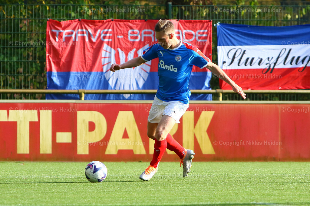NH_HolsteinKielU23_PhönixLübeck_RegionalligaNord_3010 | #26 Jonas Sterner (Holstein Kiel U23)