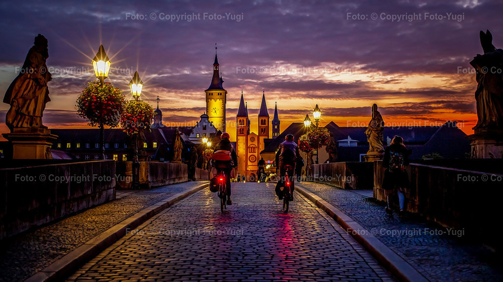 foto_yugi_0027 | Ansichten aus Würzburg sind Sehenswürdigkeiten die vom Herrn Ugur Yurdagül (foto-yugi) fotografiert und bearbeitet wurden.
Die Bilder wurden dem Komposition entsprechend bearbeitet und können als Print- oder Onlinemedien verwendet werden.