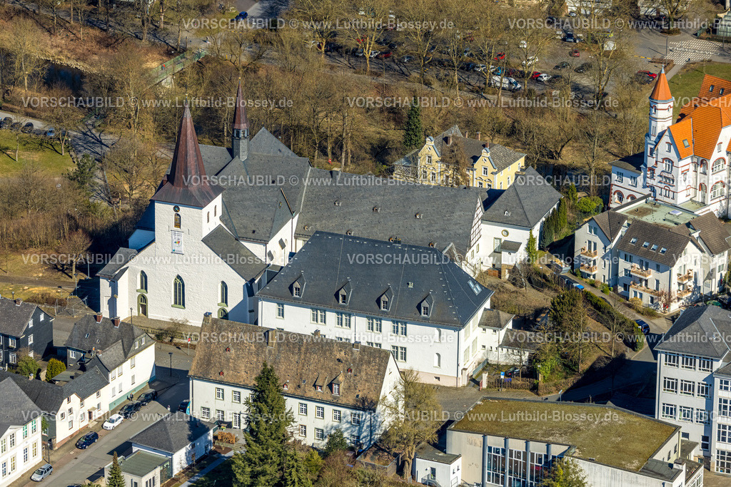 Arnsberg250305351 | Luftbild, kath. Kirche Propsteikirche St. Laurentius, Arnsberg, Sauerland, Nordrhein-Westfalen, Deutschland
