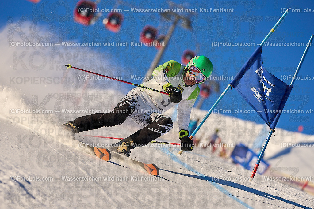 ALP2365_MASTERS-Cup_GS-B Herrn_Holl Erwin | (C)FotoLois.com, Alois Spandl. FIS Masters-Cup Wildschönau, Giant Slalom auf der Piste Schatzberg GS, Siegerehrung auf dem Dorfplatz Niederau, Sa 13. Januar 2024.