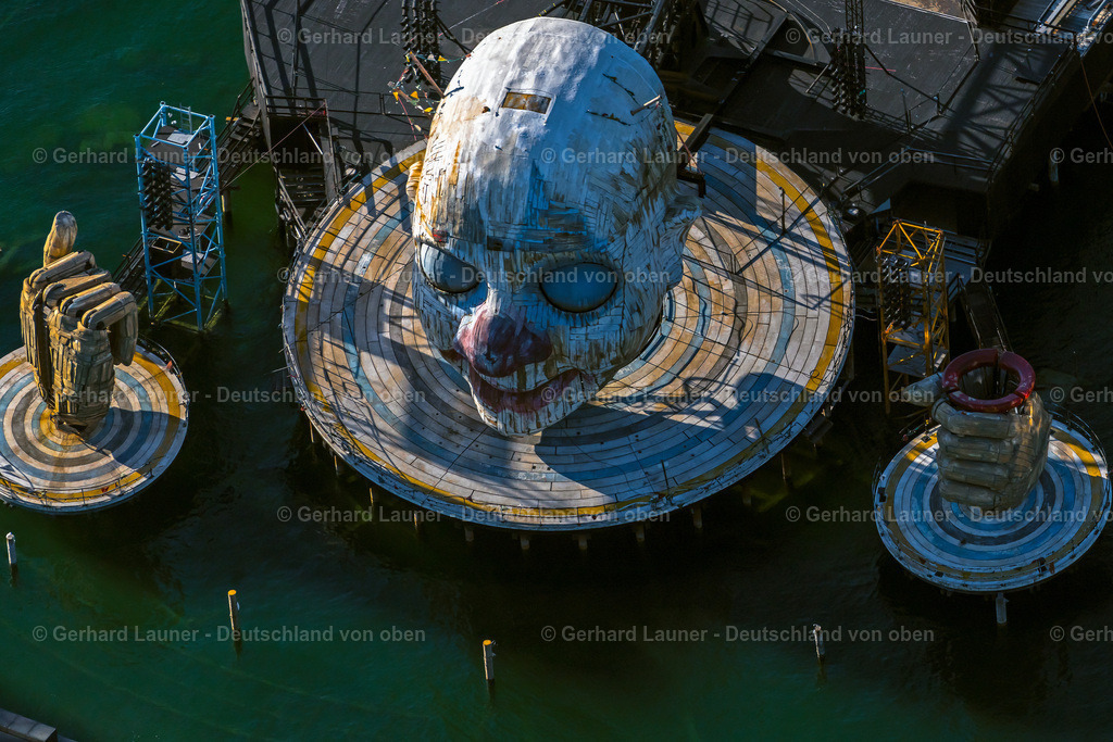 4032774 | BREGENZ 12.06.2020 Konstruktion des Bauwerkes der Freilicht- Bühne " Seebühne Bregenz " in Bregenz am Bodensee in Vorarlberg, Österreich. Weiterführende Informationen bei: Bregenzer Festspiele GmbH,  Landeshauptstadt Bregenz. // Construction of the building of the open-air theater " Seebuehne Bregenz " in Bregenz at Bodensee in Vorarlberg, Austria. Further information at: Bregenzer Festspiele GmbH,  Landeshauptstadt Bregenz. Foto: Gerhard Launer