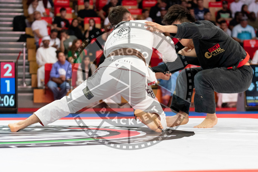 20231109PBB5767 | Fighters compete during the AJP World Professional Championship in the Mubadala Arena in Abu Dhabi, Arab United Emirates, on November 9, 2023.