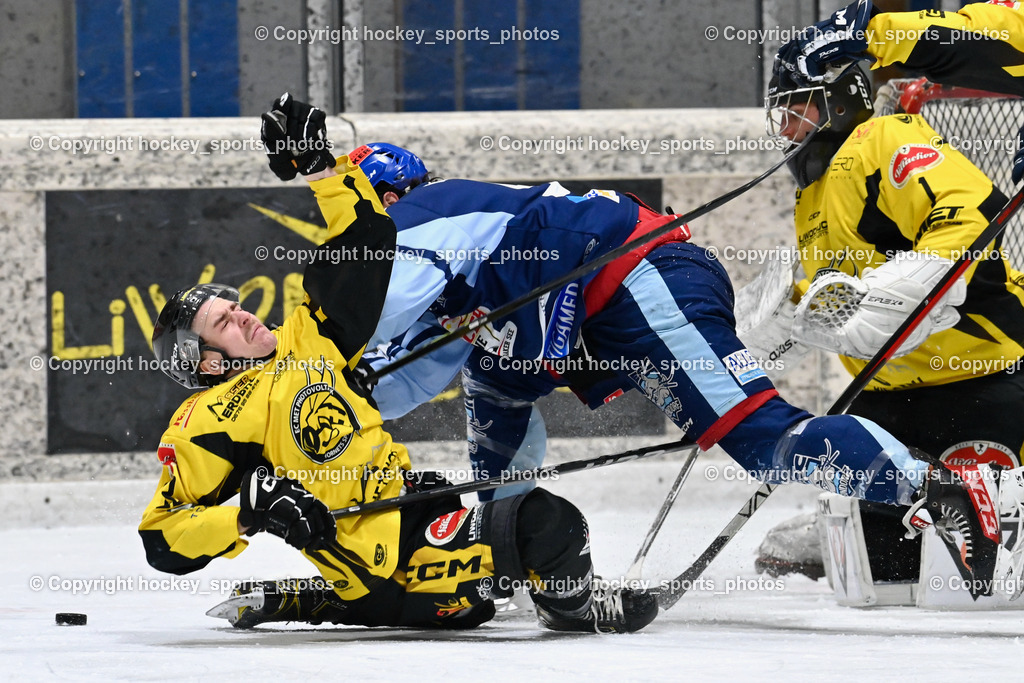 EC Hornets Spittal vs. ESC Steindorf 23.2.2024 | #22 Thaler Tim EC Hornets Spittal, #91 Kravania Kristian ESC Steindorf, #1 Zauchner Rene EC Hornets Spittal, EC Hornets Spittal vs. ESC Steindorf 23.2.2024, EC Hornets Spittal vs. ESC Steindorf 23.2.2024 am 23.02.2024 in Spittal an der Drau (Eissportzentrum Spittal), Austria, (Photo by Bernd Stefan)