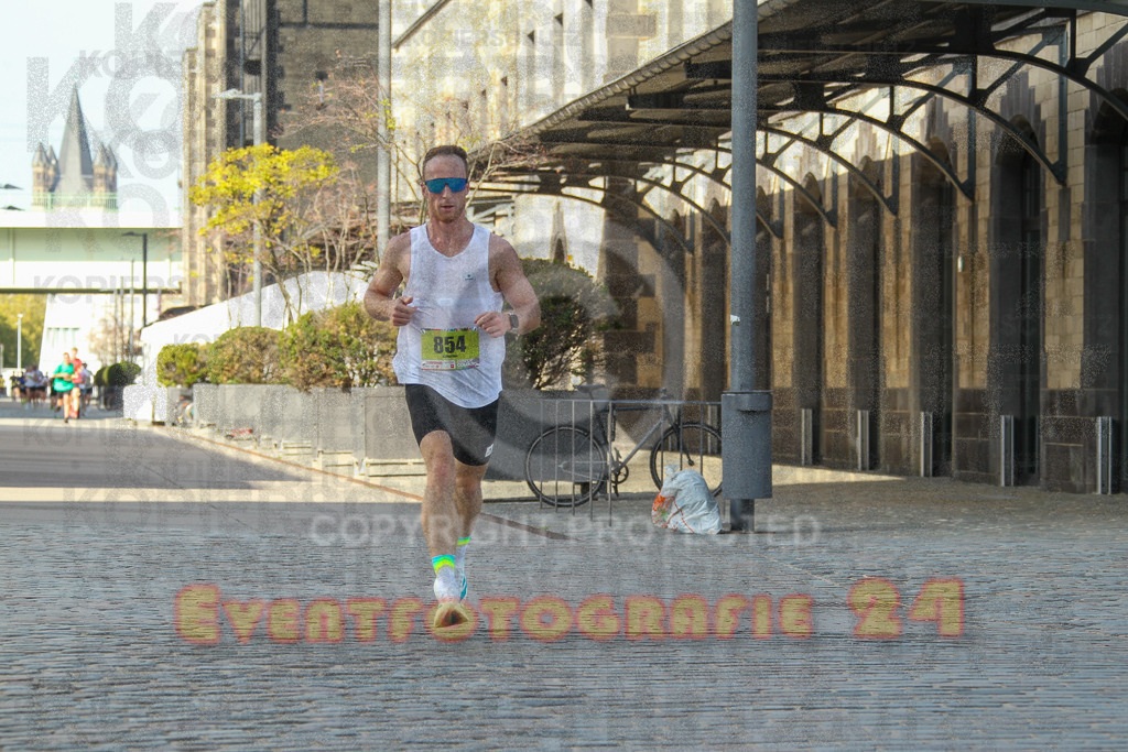 250920_1448_EV4_7176 | Sportfotografie im Rhein-Sieg Kreis, Köln, Bonn, NRW, Rheinland Pfalz, Hessen, etc. Unser Tätigkeitsfeld umfasst den Laufsport vom Volkslauf über den Marathon, Duathlon, Triathon bis zum Ultralauf wie Kölnpfad Ultra oder Schindertrail.