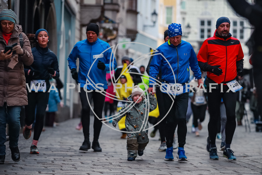 SILVESTERLAUF LINZ 25 | Linz, AUSTRIA, 31. Dezember 25, TRIRUN SILVESTERLAUF LINZ 25 , Image shows: 
Photo: WAPICS / BINDER Manuel