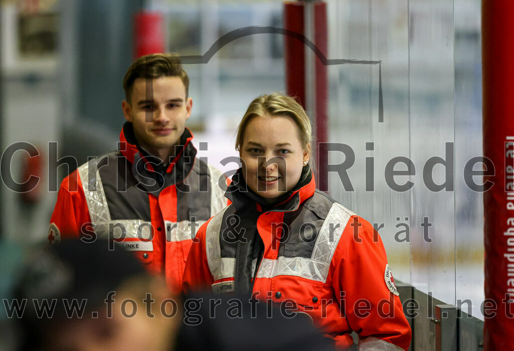 2022-12-23_153_TSV_Erding_gegen_EA_Schongau | Erding, Deutschland, 23.12.2022:
Eishockey, Bayernliga 2022 / 2023, 22. Spieltag, TSV Erding gegen EA Schongau, Endergebnis: 

Foto: Christian Riedel / fotografie-riedel.net