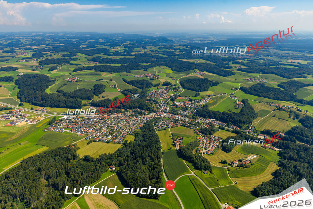 Das Luftbild zeigt :  Reischach - Die Luftaufnahme wurde 2024 vom UL-Flugzeug aus erstellt ( keine Drohne ) - Hochauflösende Luftaufnahme - Für grossformatige Ausdrucke geeignet. Die Geschenkidee !Mit Lizenz und Bildrechte bestellbar