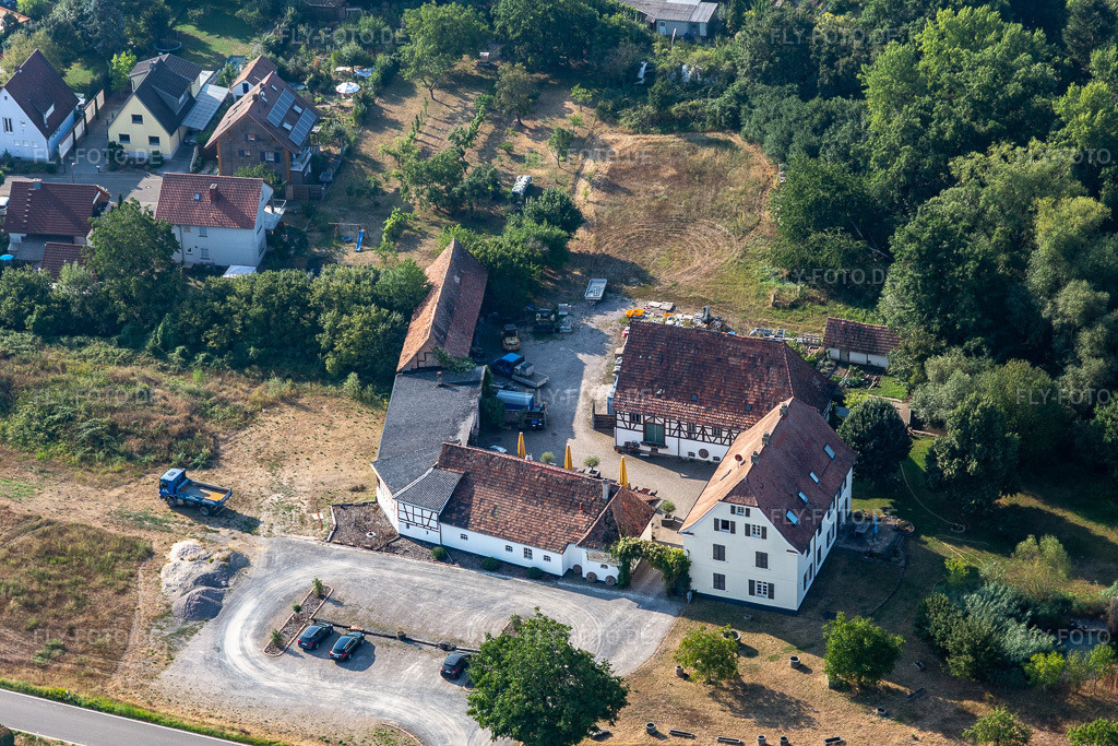 Luftbild: Gehrlein's Alte Mühle und Landhauskaffee in Hatzenbühl im Bundesland Rheinland-Pfalz in Deutschland. Foto: IMG_122208.jpg vom 11.08.2020 durch Werner Riehm/FLY-FOTO.de