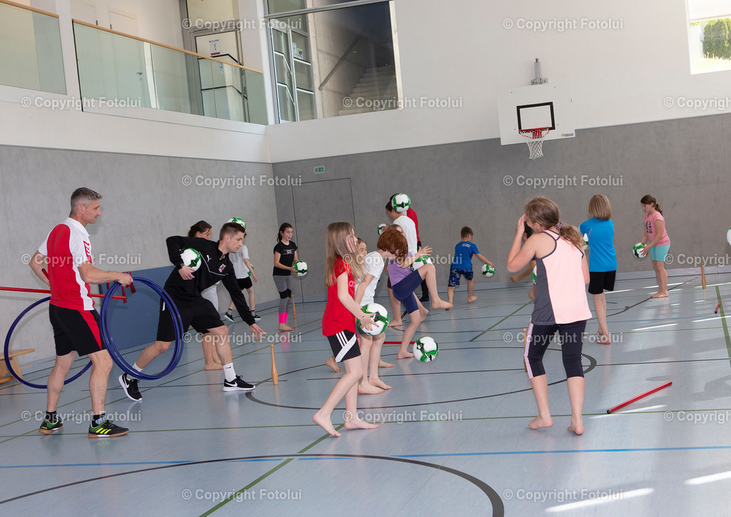 SCHULEAMBALL_030522_18 | bilder, linz, photo, foto, fussball, sport, fotolui, bundesliga