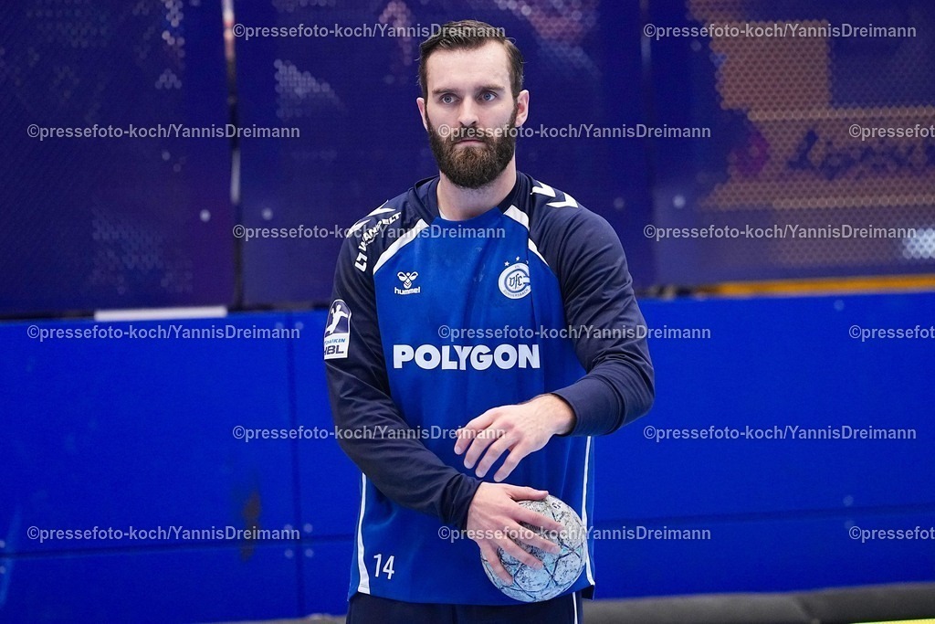 xYDRx05112501189 | 05.11.2025, xydrx, Handball, Achtelfinale DHB Pokal, TBV Lemgo Lippe - VfL Gummersbach, PHOENIX Contact-Arena: Teitur Einarsson (VfL Gummersbach #14)
