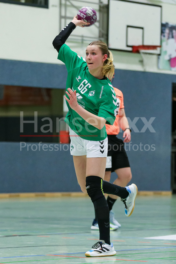 Handball, 2. Bundesliga Frauen, HL Buchholz 08-Rosengarten - SV Werder Bremen | v.li.: Luise Albert (SV Werder Bremen, 66) beim Siebenmeter, 7m, Spielszene, Aktion, Action