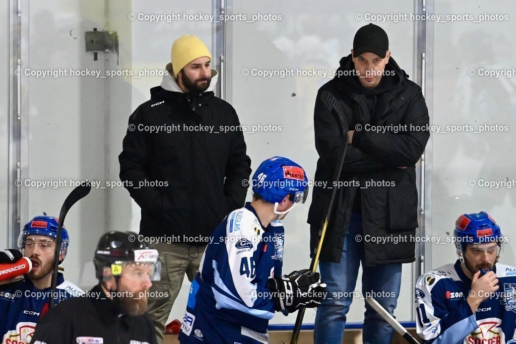 ESC Steindorf vs. EHC Althofen 13.1.2024 | Daniel Gasser Assistentcoach ESC Steindorf, Mayer Michael Headcoach ESC Steindorf