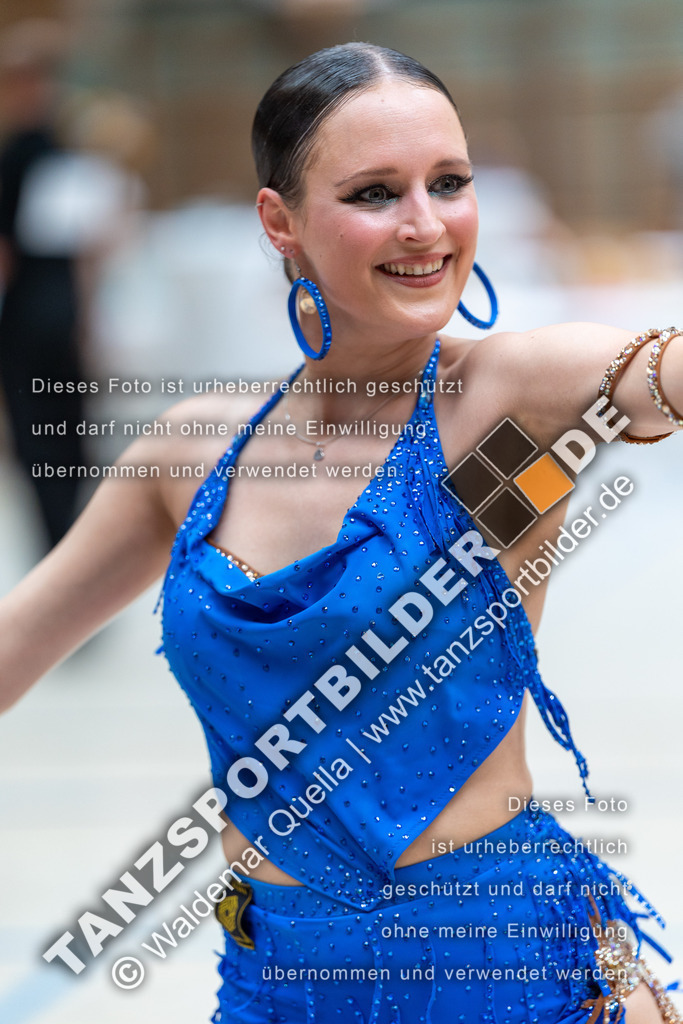 20240810-02300 | Hier finden Sie Tanz Bilder vom Latein und Standard Formationen tanzen. Sportbilder vom Tanzsport. Schöne Fotos und von Weltmeisterschaft, Europameisterschaft, Bundesliga, Regionalliga, Oberliga und Landesliga sowie von GOC Stuttgart, DanceComp, WM Bremen