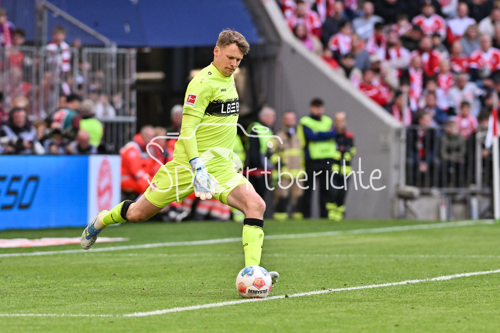 FC Bayern München - VfB Stuttgart | MUNICH, GERMANY - 19. APRIL: with Ball Alexander NUEBEL (VfB Stuttgart 33) during the Bundesliga Match between FC Bayern Munich vs. VfB Stuttgart at Matchday 30 at Allianz Arena / DFL REGULATIONS PROHIBIT ANY USE OF PHOTOGRAPHS AS IMAGE SEQUENCES AND/OR QUASI-VIDEO