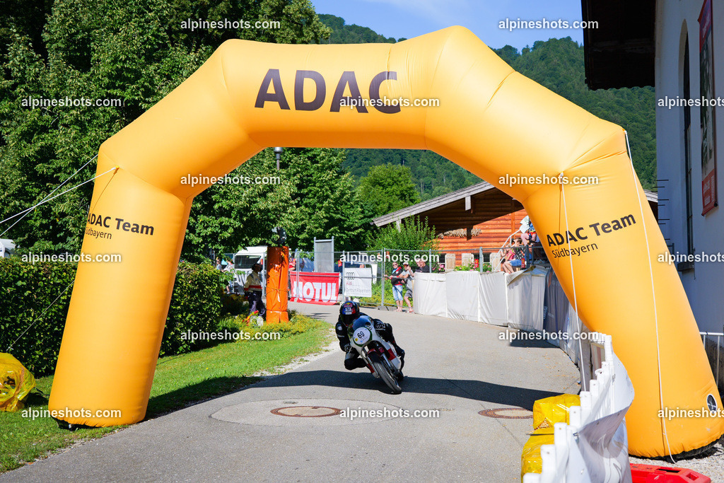 P1025717 | Erleben Sie atemberaubende, hochqualitative Fotos Ihrer Fahrt entlang der malerischen Alpenstraßen. Besuchen Sie alpineshots.com, um professionelle Aufnahmen Ihrer unvergesslichen Reise zu finden und zu kaufen - Realisiert mit Pictrs.com