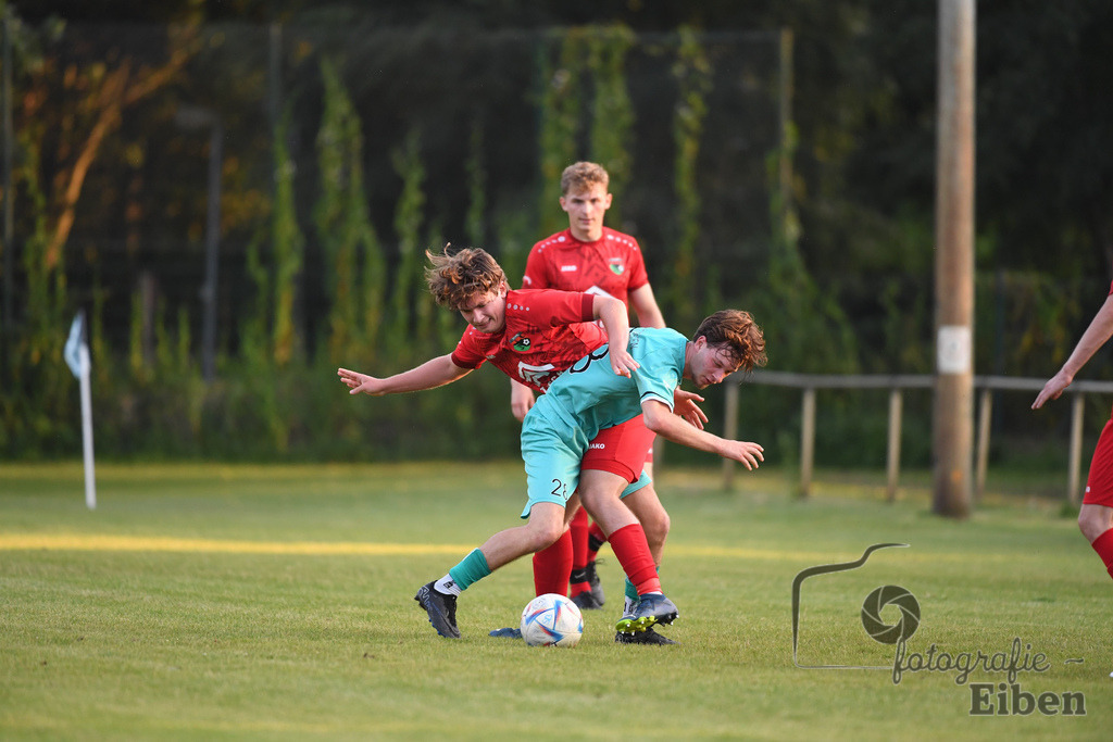 TuS Eversten-SG FriPe | Herren Kreisliga; TuS Eversten (mint)-SG FriPe (rot) am 15.08.2025 in Oldenburg (Sportanlage TuS Eversten), Photo: Philip Eiben 2025 - Realisiert mit Pictrs.com