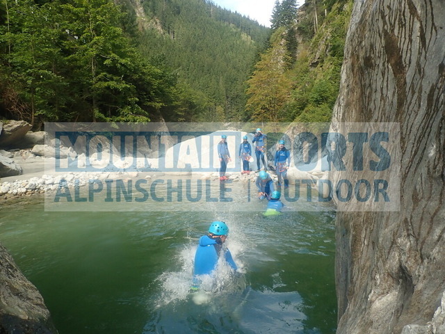 P1010040 | Bestelle die Bilder deines Berg- oder Wasser-Abenteuers mit Mountain Sports bequem von zu Hause aus direkt über unseren Online Fotoshop von pictrs.com. - Realisiert mit Pictrs.com