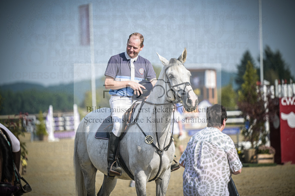 DOS_0072 | Entdecke hochwertige Reitturnierfotos von Foto Oger. Professionell, emotional und authentisch – jetzt Lieblingsmomente im Shop bestellen.Deutschlandweite Turnierfotografie. - Realisiert mit Pictrs.com