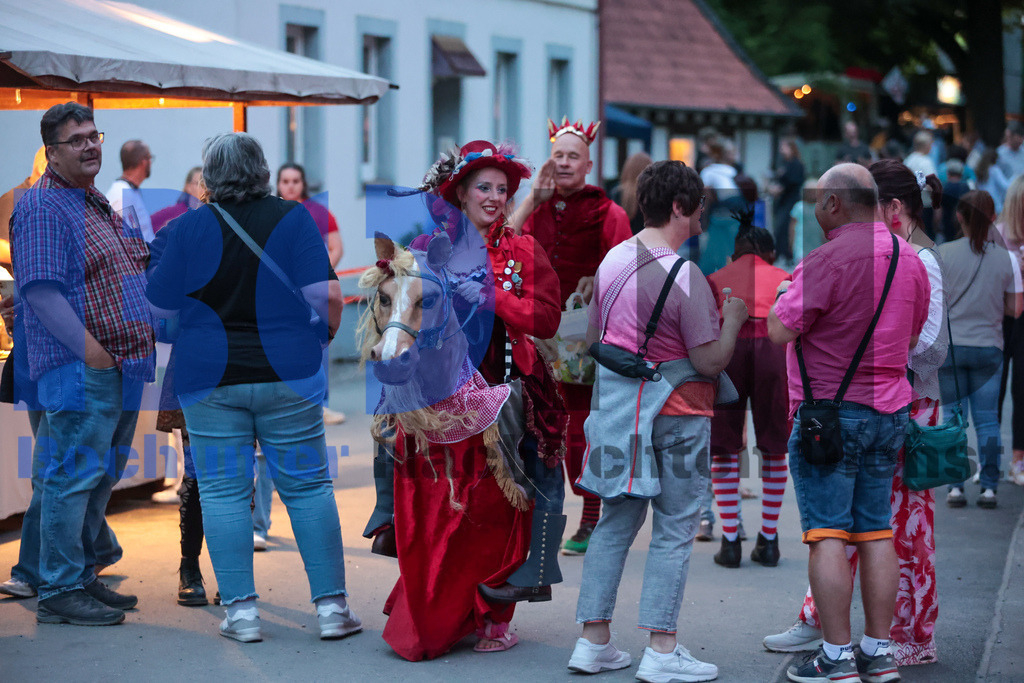 SES_MKRLHE20250705-102 | bond - Realisiert mit Pictrs.com