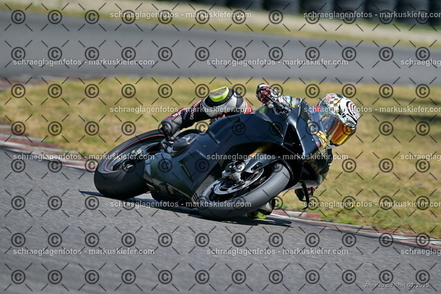 25bt04-0773 | markuskiefer.com - Realisiert mit Pictrs.com