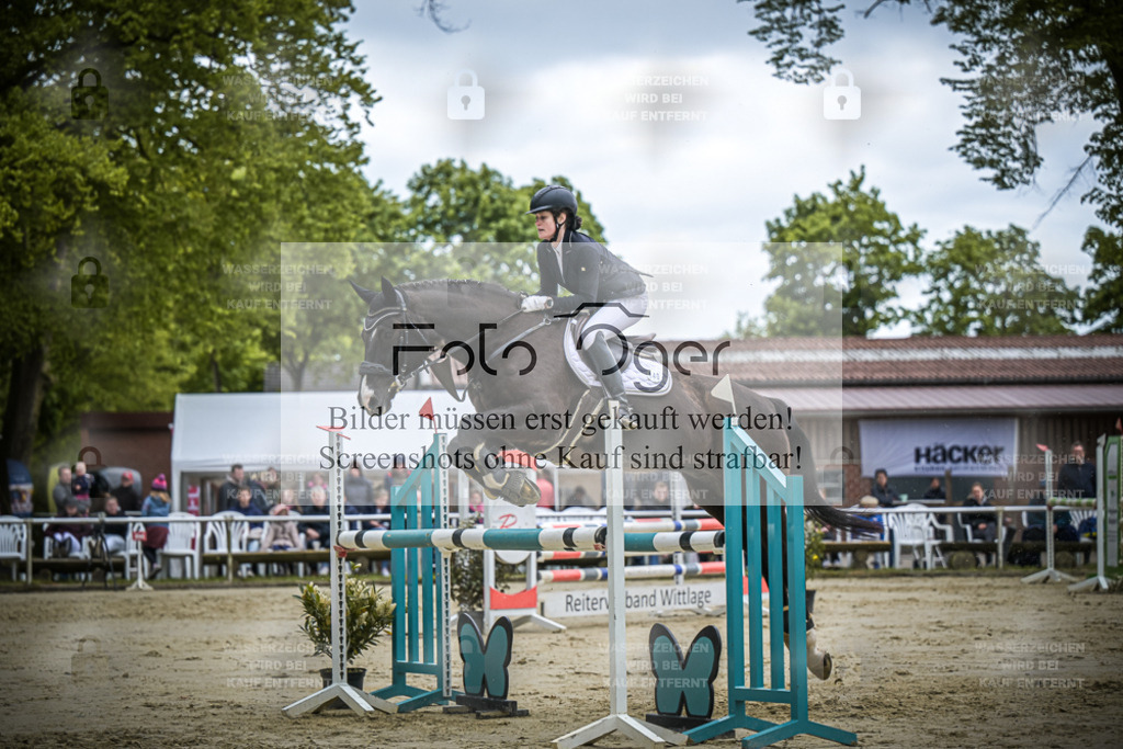 DOS_6171 | Entdecke hochwertige Reitturnierfotos von Foto Oger. Professionell, emotional und authentisch – jetzt Lieblingsmomente im Shop bestellen.Deutschlandweite Turnierfotografie. - Realisiert mit Pictrs.com