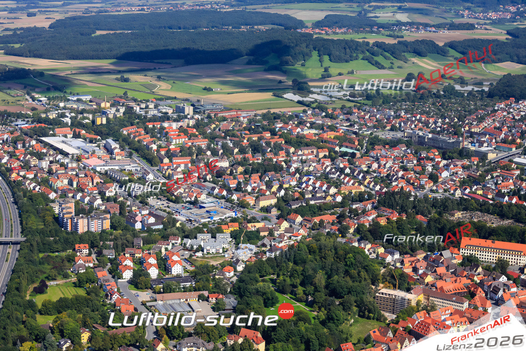 Die Luftaufnahme der Stadt Forchheim wurde vom UL-Flugzeug heraus erstellt ( keine Drohne )- hohe Auflösung für beste Qualität