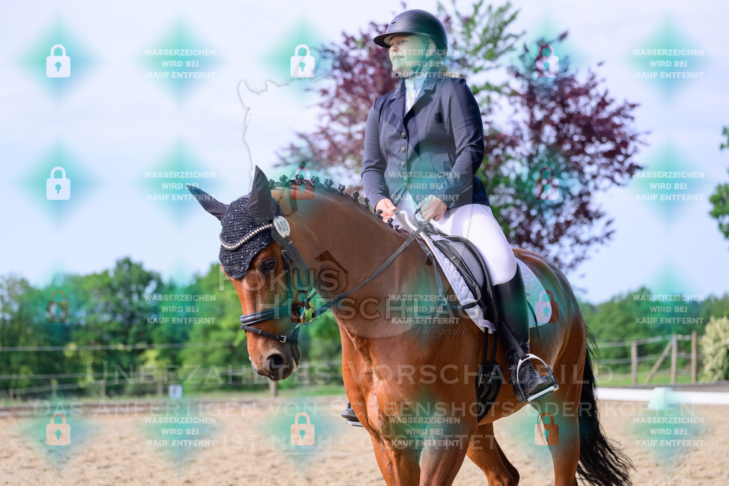 30052026-Forstinning-Prfg07-0679 | Fokus Hufschlag Fotografie - Realisiert mit Pictrs.com