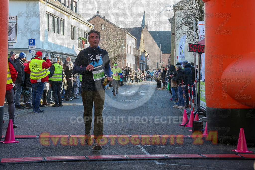 241201_1226_EX1_2112 | Sportfotografie im Rhein-Sieg Kreis, Köln, Bonn, NRW, Rheinland Pfalz, Hessen, etc. Unser Tätigkeitsfeld umfasst den Laufsport vom Volkslauf über den Marathon, Duathlon, Triathon bis zum Ultralauf wie Kölnpfad Ultra oder Schindertrail.