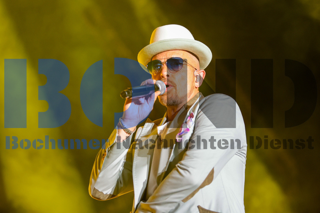 Zeltfestival Ruhr 2024 - Jan Delay  {date} -  | {headline}(Foto: Sebastian Sendlak / BOND) - Realisiert mit Pictrs.com