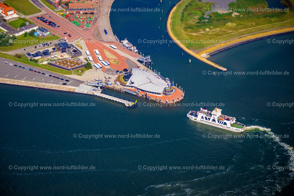 Norderney_Hafen_Frisia_III_Fährschiff_ELS_5579050924 | NORDERNEY 05.09.2024 Fähr- Hafenanlagen an der Meeres- Küste der Nordseeinsel Norderney Mit den Fährschiff Frisia III im Bundesland Niedersachsen, Deutschlan. Weiterführende Informationen bei: Adler-Schiffe GmbH & Co. KG. // Faehr- Hafenanlagen an der Meeres- Kueste der Nordseeinsel Norderney Mit den Faehrschiff Frisia III im Bundesland Niedersachsen, Deutschlan. Further information at: Adler-Schiffe GmbH & Co. KG. Foto: Martin Elsen