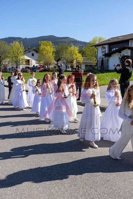 MAE-pic_3013 | Der online Fotoshop des Inzeller Fotografen MAE - Marc Anton Eicher. Hier können Sie ihre Fotos und Stockfotos online bestellen als Download oder als Ausdruck, der ihnen bequem nach Hause geschickt wird.
Ihr Marc Anton Eicher - der Inzeller Fotograf - Realisiert mit Pictrs.com