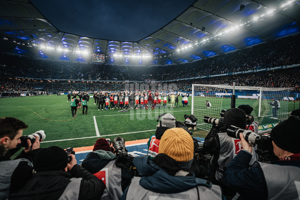 Fußball | Männer | Saison 2025/2026 | 1. Fußball-Bundesliga | 22. Spieltag | Hamburger SV vs. 1. FC Union Berlin | 14.02.2026 | HSV Jubel mit den Fans nach dem Spiel
