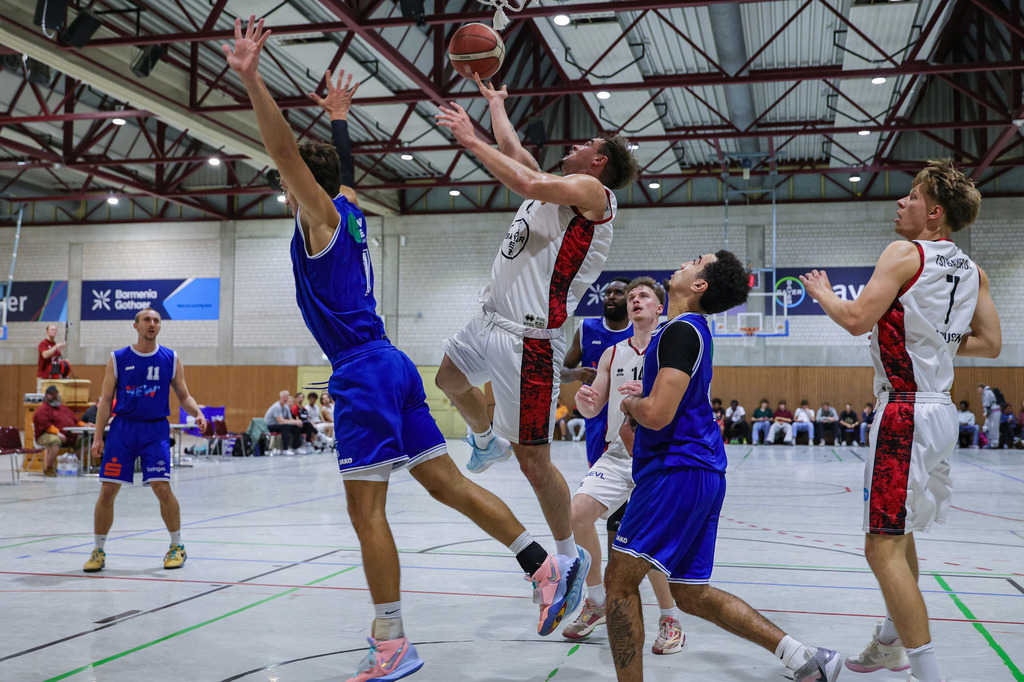 Regio BAYER GIANTS vs NEW Elephants Grevenbroich-77 | Fotos von Basketballspielen aus dem Raum NRW fotografiert von Gero Mueller-Laschet und Daniel Schaefer - Realisiert mit Pictrs.com