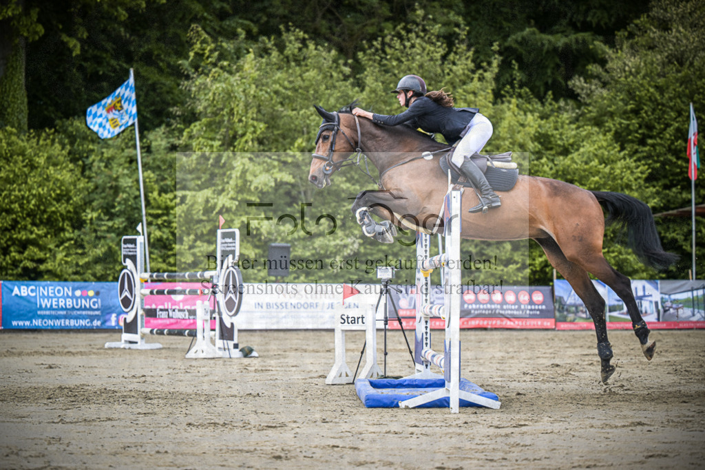 DOS_5270 | Entdecke hochwertige Reitturnierfotos von Foto Oger. Professionell, emotional und authentisch – jetzt Lieblingsmomente im Shop bestellen.Deutschlandweite Turnierfotografie. - Realisiert mit Pictrs.com
