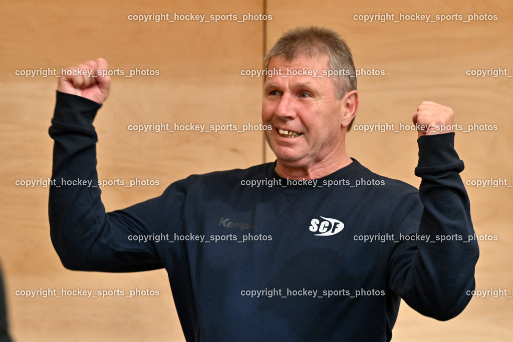 SC Ferlach vs. roomz JAGS Vöslau | Jubel Obmann SC Ferlach Walter PERKOUNIG, SC Ferlach vs. roomz JAGS Vöslau, SC Ferlach vs. roomz JAGS Vöslau am 08.11.2025 in Ferlach (Ballspielhalle Ferlach), Austria, (Photo by Bernd Stefan)