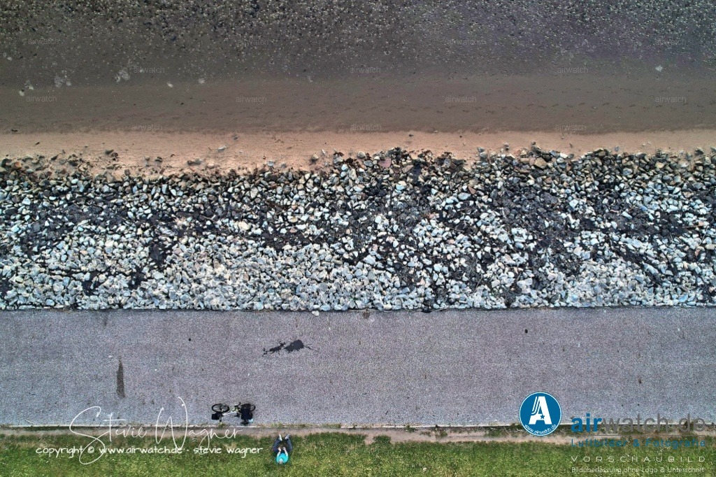 Landgewinnung & Küstenschutz in Nordfriesland | Entdecken Sie atemberaubende Luftbilder und Fotografien auf airwatch.de - Tauchen Sie ein in eine Welt voller faszinierender Aufnahmen aus der Vogelperspektive.